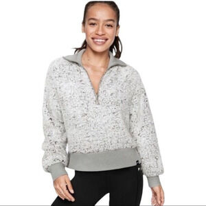 Victoria’s Secret PINK Gray Cropped Quarter Zip Sherpa Size‎ Small